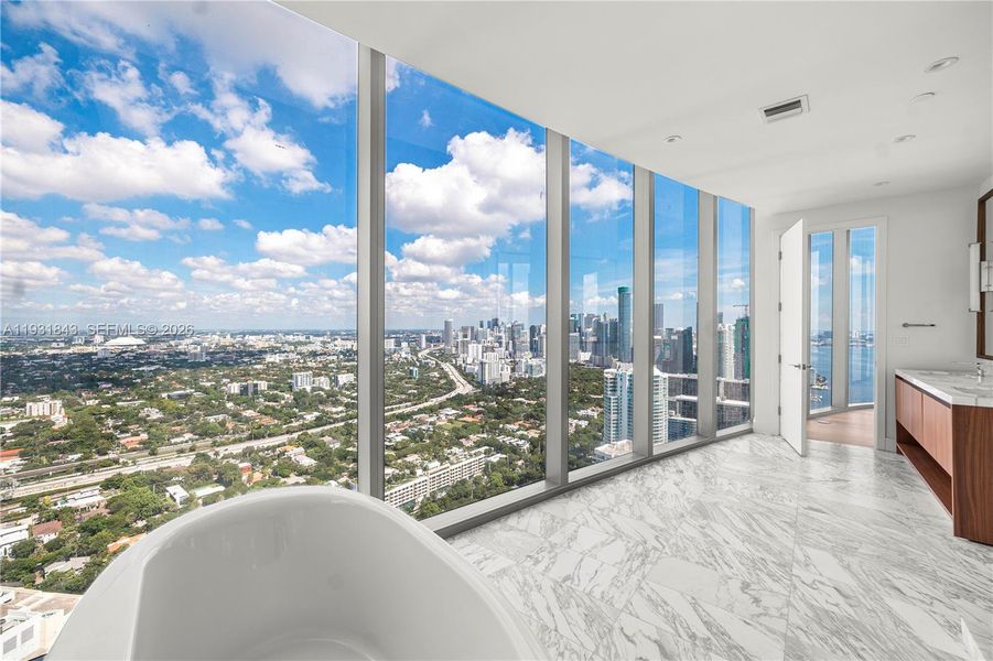Condo located in Miami, FL showcasing its design and architecture (Image 15).