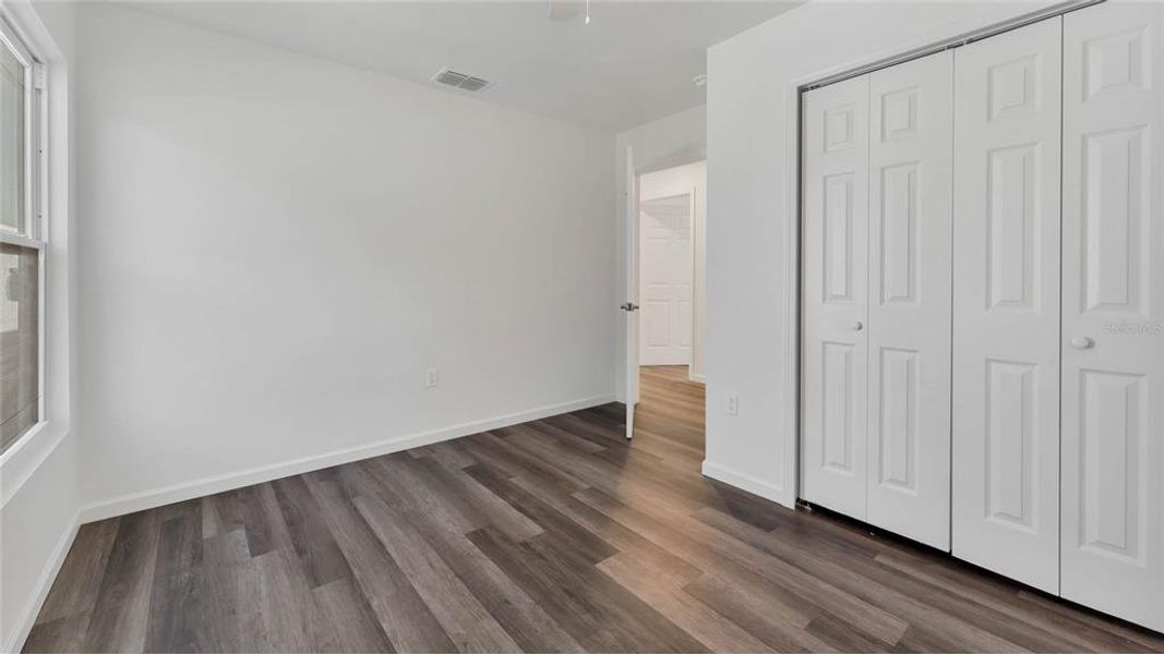 Spacious, unfurnished interior of a new home in , Orlando (Image 24).