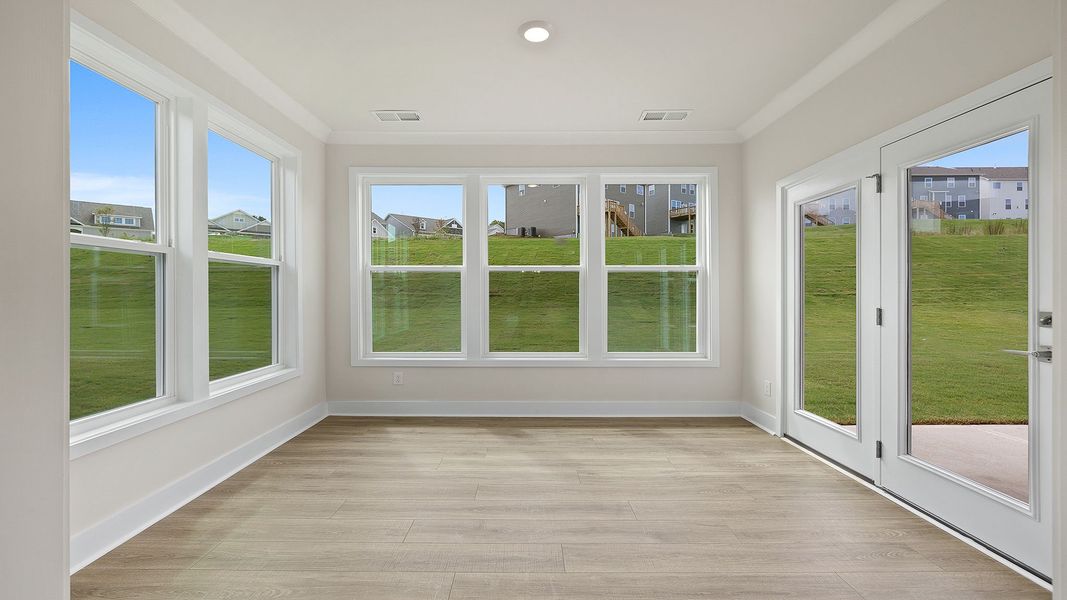 Spacious, unfurnished interior of a new home in Seven Oaks, Greenwood (Image 19).