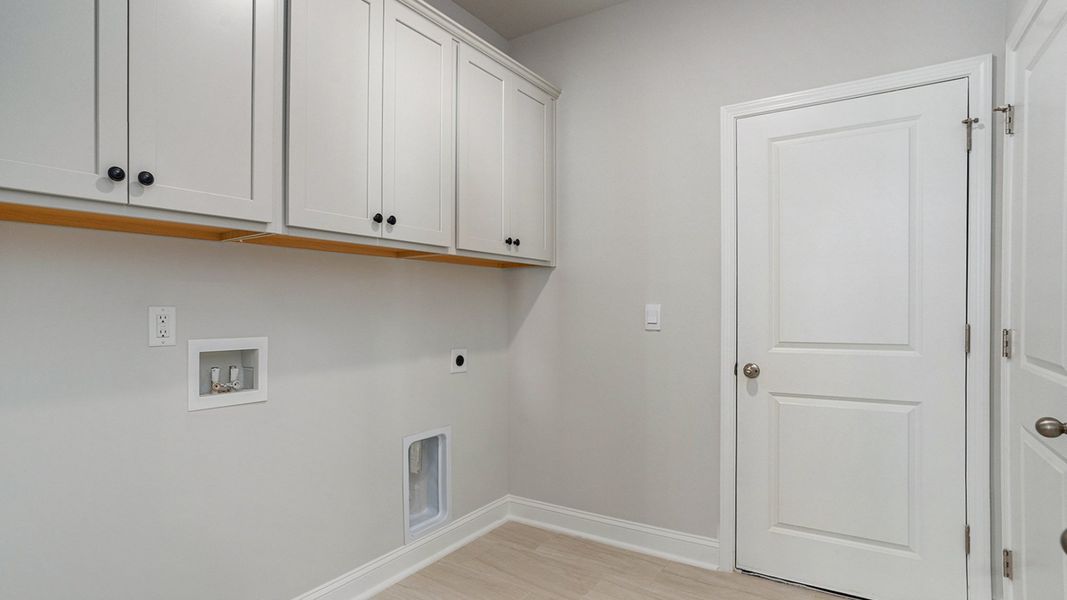 Representative unfurnished interior of a home built from the Destin by D.R. Horton in Cedar Hill Landing, Navassa (Image 27).