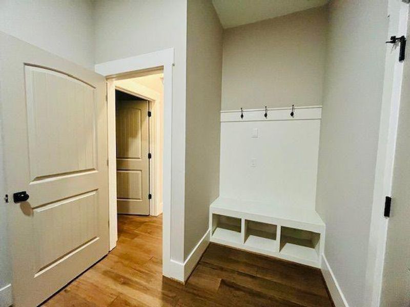 Spacious, unfurnished interior of a new home in , Waleska (Image 17).