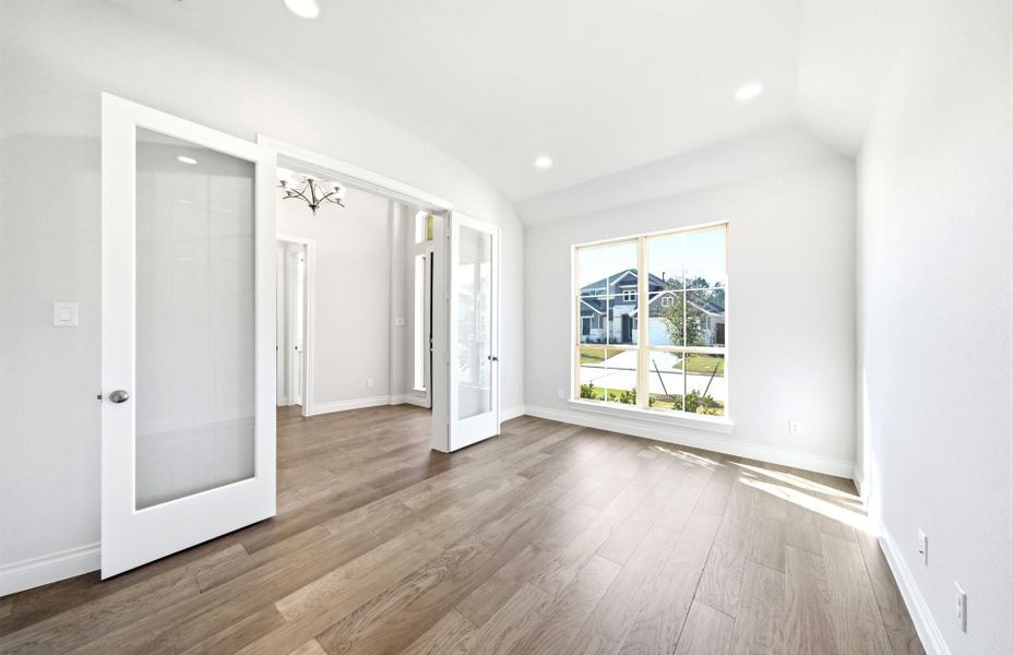 Spacious, unfurnished interior of a new home in The Highlands 55′, Porter (Image 31).