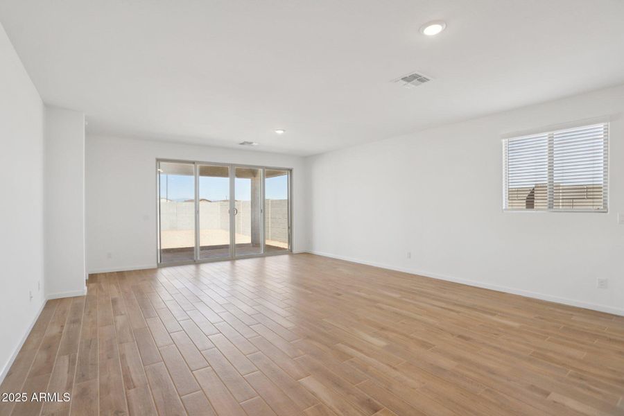 7-web-or-mls-W Camino de Oro-S2409-007