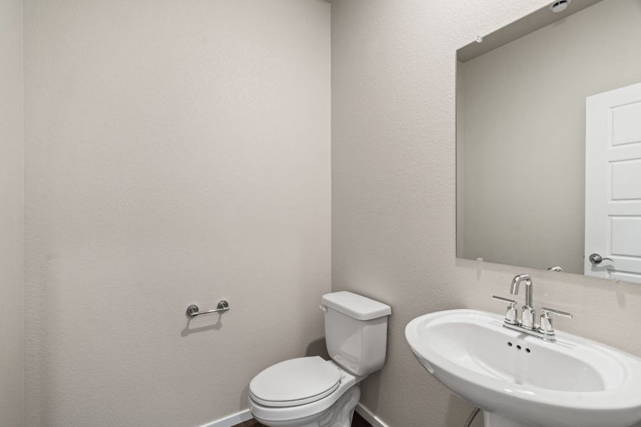 Furnished interior view inside a new home in Wolf Creek Run West, Strasburg (Image 4).