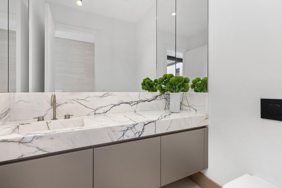 POWDER ROOM