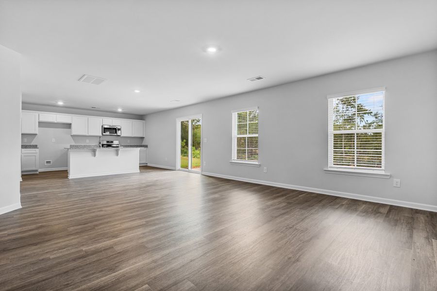 Spacious, unfurnished interior of a new home in Canary Woods, Hopkins (Image 16).