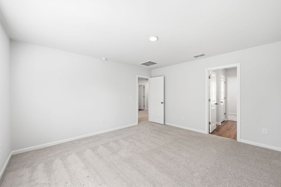 Spacious, unfurnished interior of a new home in Grand Arbor, Blythewood (Image 30).