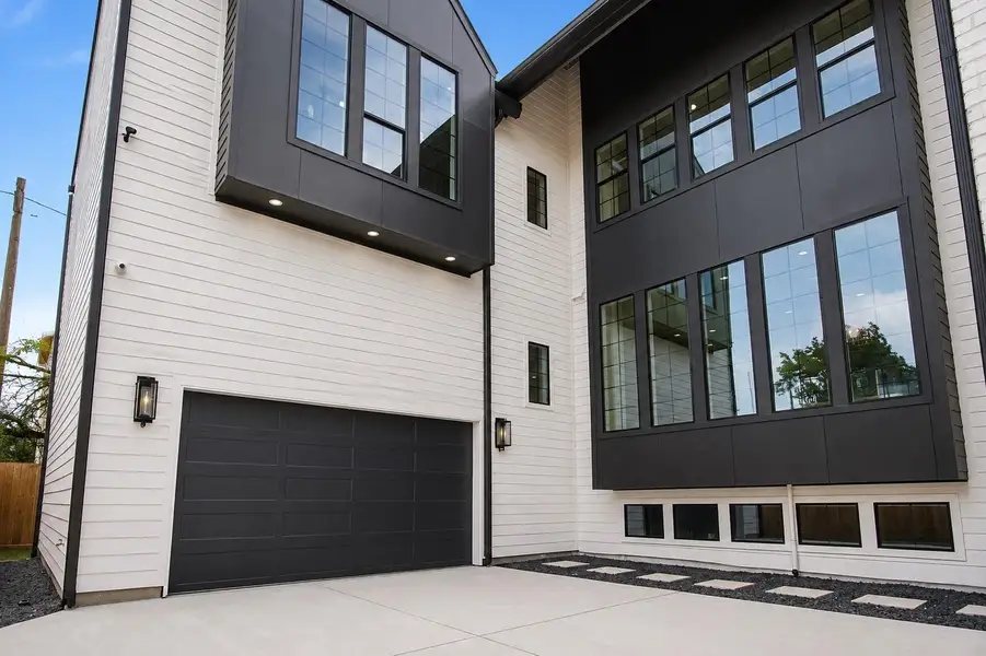Exterior details and patio area of a home in , Houston (Image 25). Exterior details and patio area of a home in , Houston (Image 25).