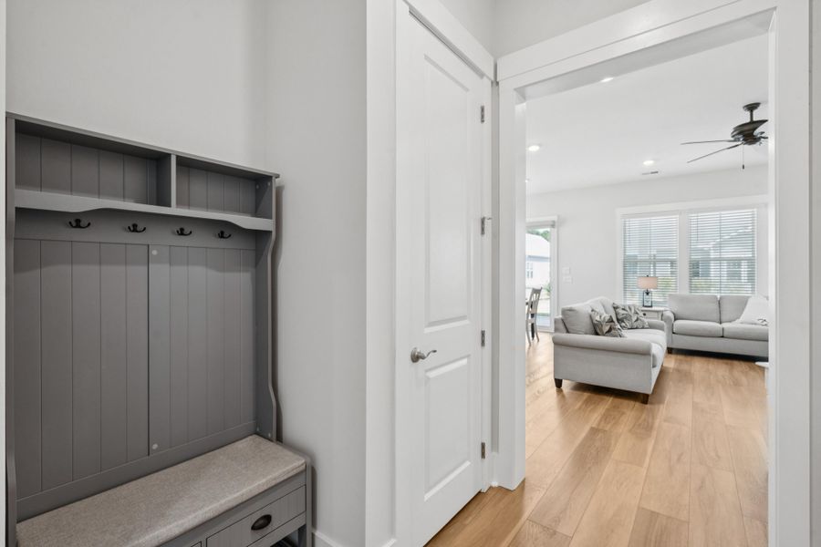 Spacious, unfurnished interior of a new home in , Summerville (Image 25).