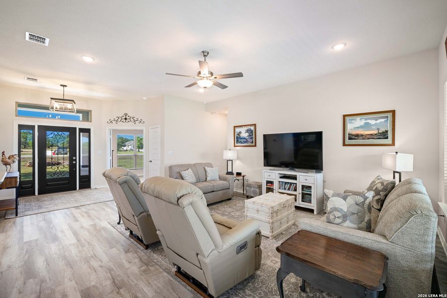 Furnished interior view inside a new home in , Bandera (Image 16).
