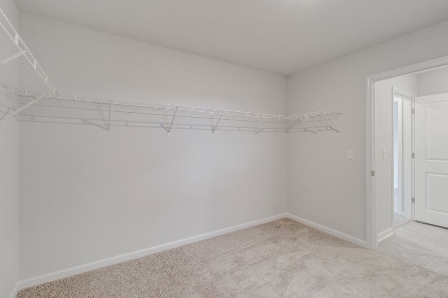 Spacious, unfurnished interior of a new home in Bluefield, Lexington (Image 32). Spacious, unfurnished interior of a new home in Bluefield, Lexington (Image 32).