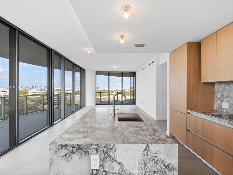 Spacious, unfurnished interior of a new home in Five Park, Miami Beach (Image 25).