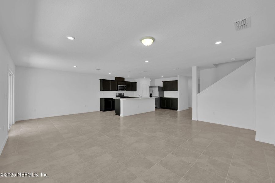 Spacious, unfurnished interior of a new home in Wells Landing, Jacksonville (Image 23). Spacious, unfurnished interior of a new home in Wells Landing, Jacksonville (Image 23).