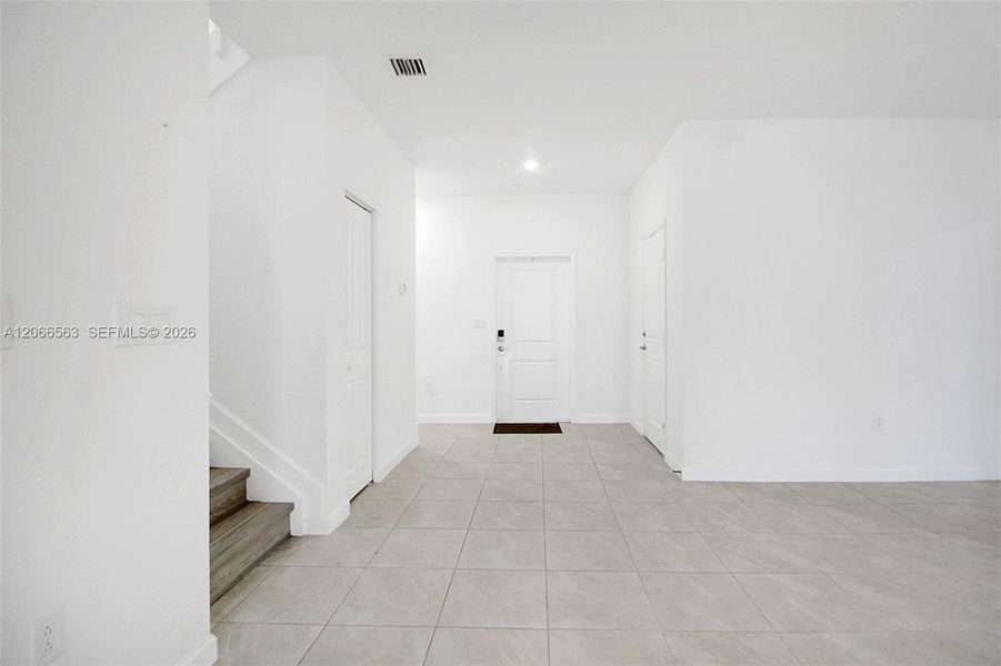 Spacious, unfurnished interior of a new home in , Homestead (Image 29).