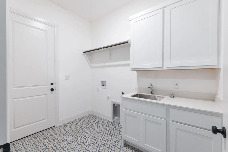 Bristol D laundry room