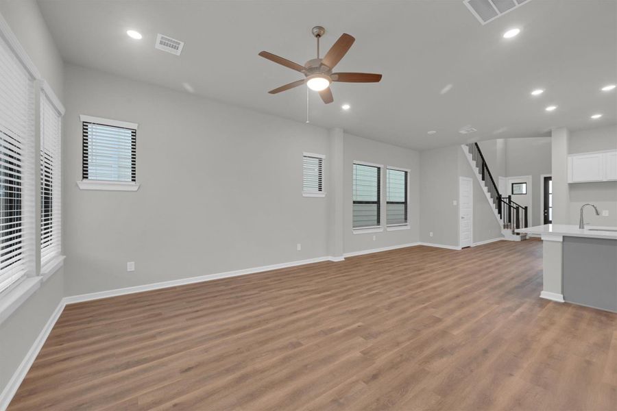 Spacious, unfurnished interior of a new home in Summer Place  35', Montgomery (Image 20).