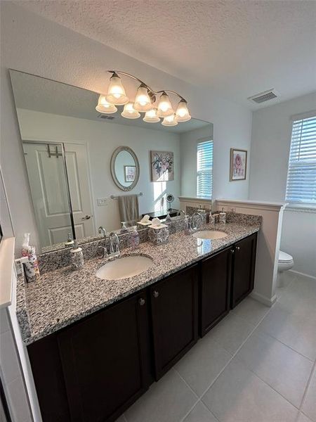 Furnished interior view inside a new home in , Winter Garden (Image 49).