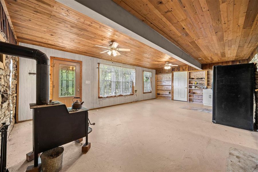 Furnished interior view inside a new home in , Granbury (Image 4). Furnished interior view inside a new home in , Granbury (Image 4).