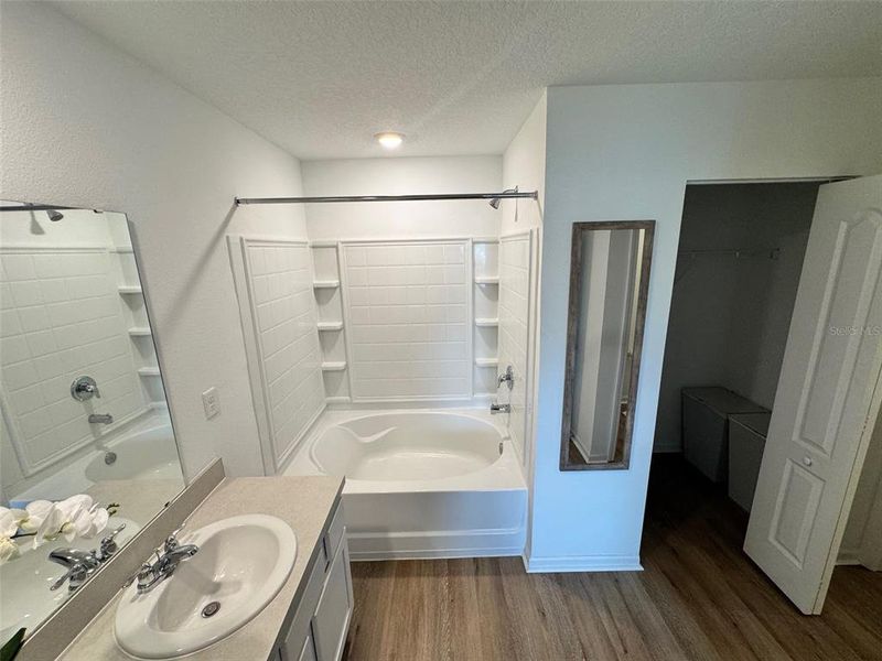 Furnished interior view inside a new home in Copes Landing, Jacksonville (Image 2).