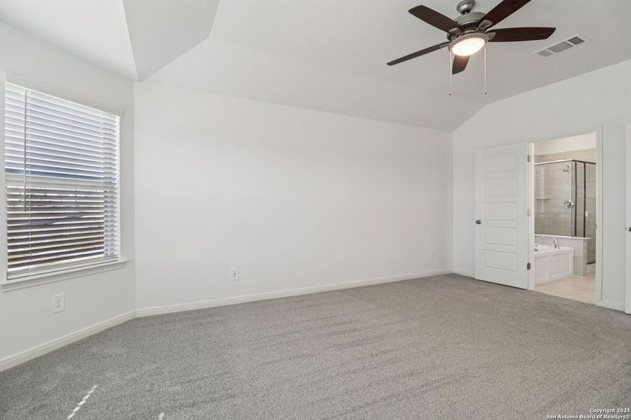 Spacious, unfurnished interior of a new home in , San Antonio (Image 38). Spacious, unfurnished interior of a new home in , San Antonio (Image 38).