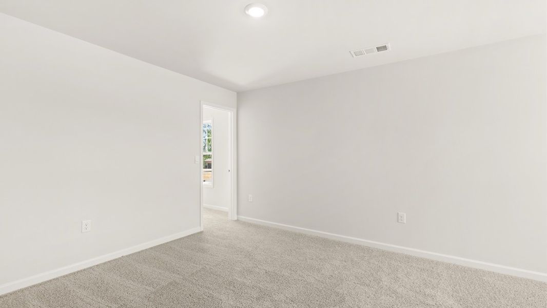 Representative unfurnished interior of a home built from the Lynnbrook by D.R. Horton in Thalley Creek Estates, Cumming (Image 29).