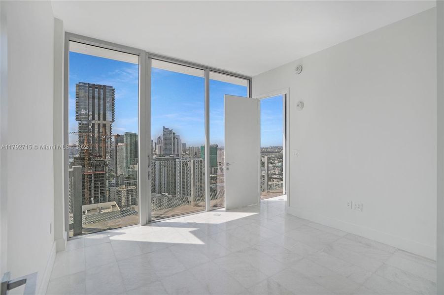 Spacious, unfurnished interior of a new home in , Miami (Image 8).