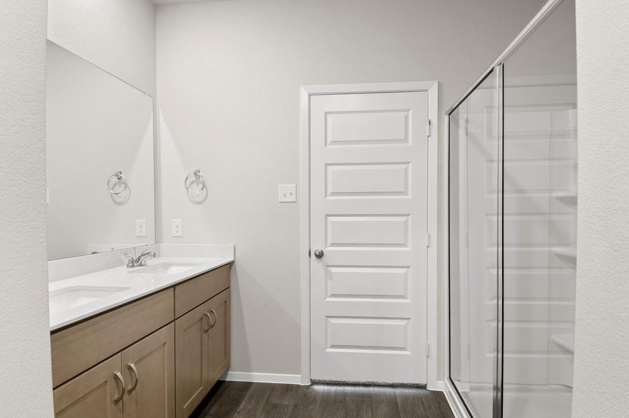 Image 26 of a home in Cloverleaf.