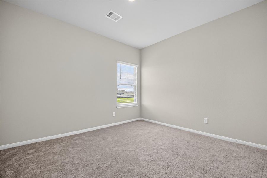 Spacious, unfurnished interior of a new home in Charleston Heights, Rosharon (Image 24).
