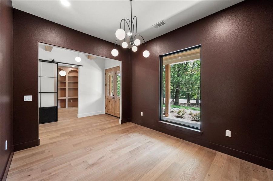 Spacious, unfurnished interior of a new home in , Corsicana (Image 24).