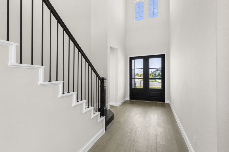 Representative unfurnished interior of a home built from the Cardiff by Windsor Homes in Nelson Lake Estates, Rockwall (Image 18).