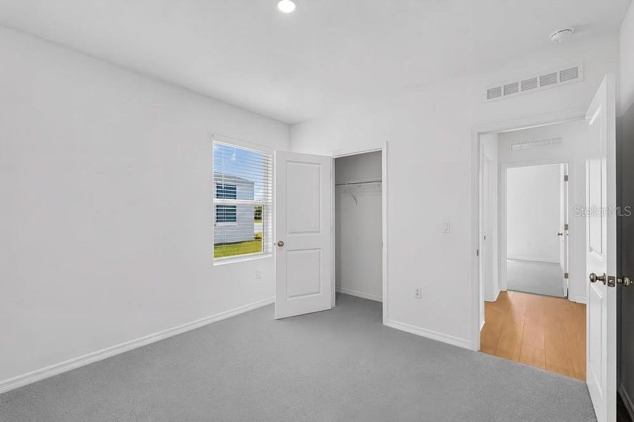 Spacious, unfurnished interior of a new home in Waterstone, Groveland (Image 9).