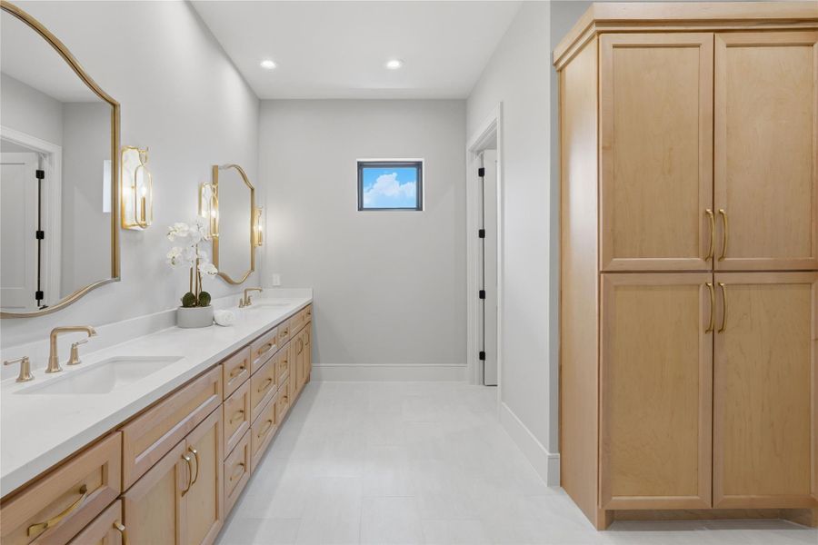 Furnished interior view inside a new home in , Willis (Image 7).