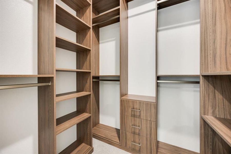 Furnished interior view inside a new home in Heath Golf and Yacht, Forney (Image 10).