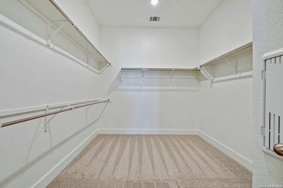 Spacious, unfurnished interior of a new home in Alsatian Oaks, Castroville (Image 27).