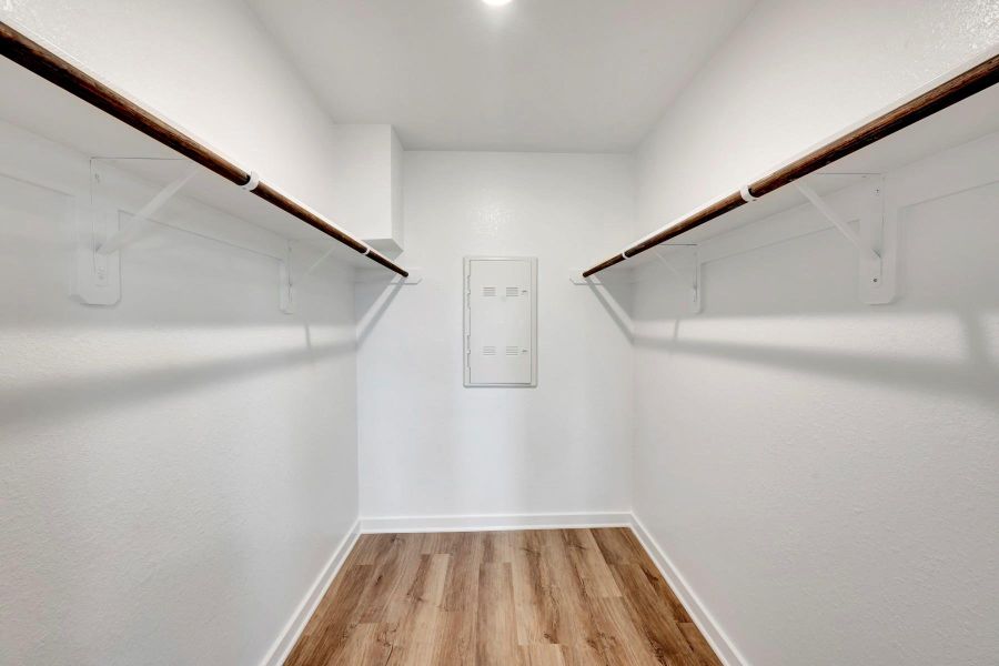 Spacious, unfurnished interior of a new home in Summerview, Fulshear (Image 26).