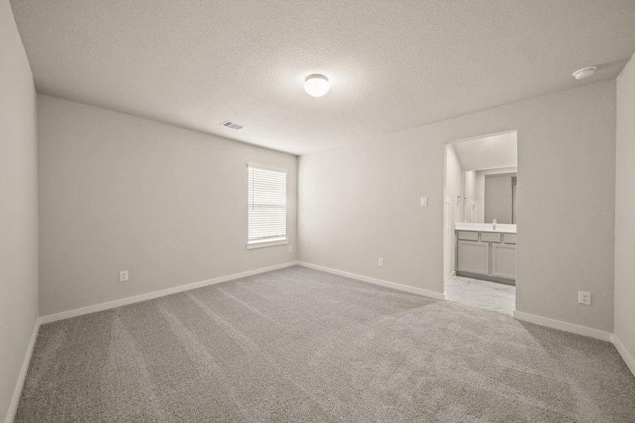 Spacious, unfurnished interior of a new home in Barton Creek Ranch, Conroe (Image 22). Spacious, unfurnished interior of a new home in Barton Creek Ranch, Conroe (Image 22).