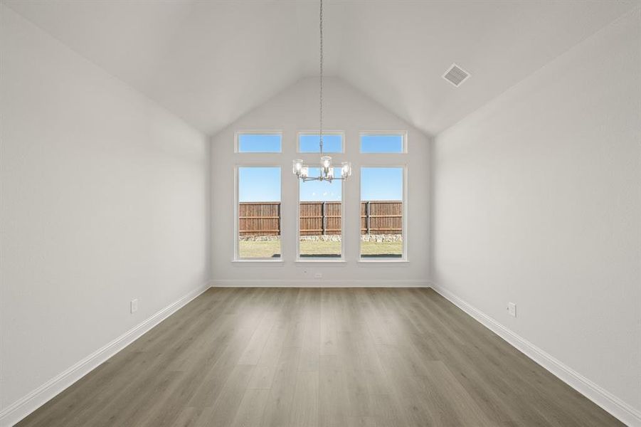 2050 Slipchannel- dining room