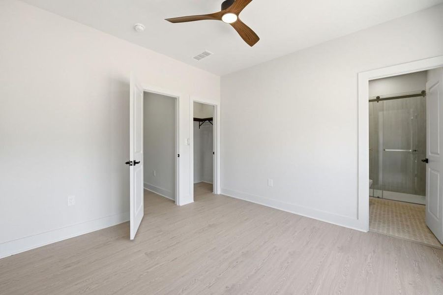 Spacious, unfurnished interior of a new home in , Decatur (Image 33).