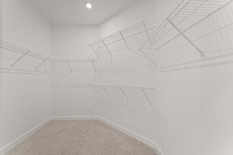 US_SEF_CASCADES_333_owners closet