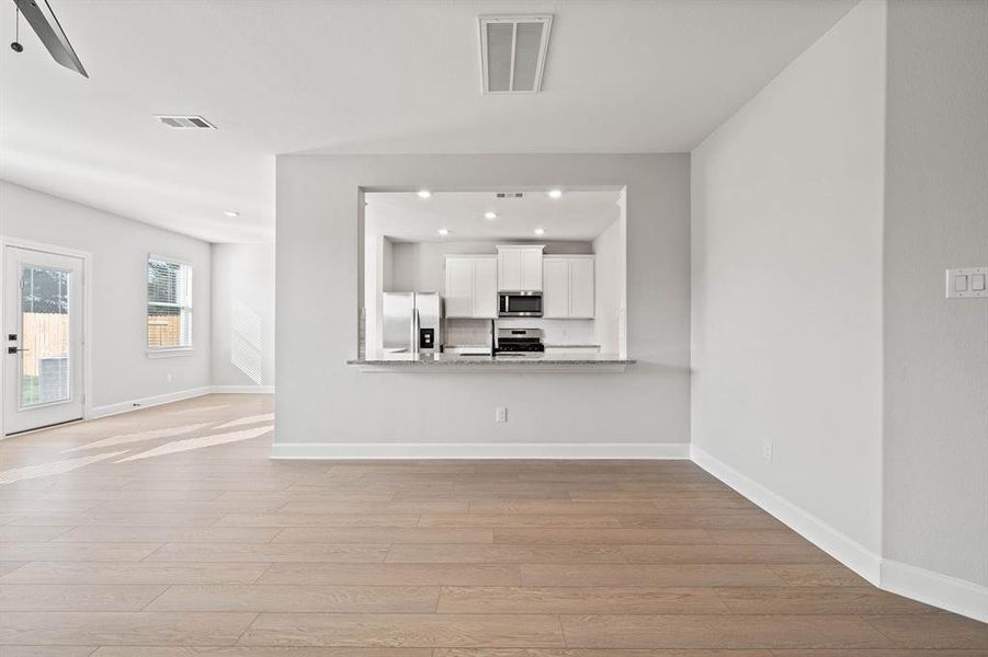 Spacious, unfurnished interior of a new home in Princeton Heights, Princeton (Image 4).