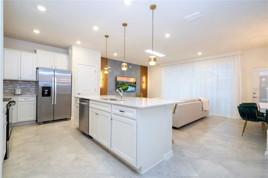 Furnished interior view inside a new home in Windsor Cay Resort, Clermont (Image 27).