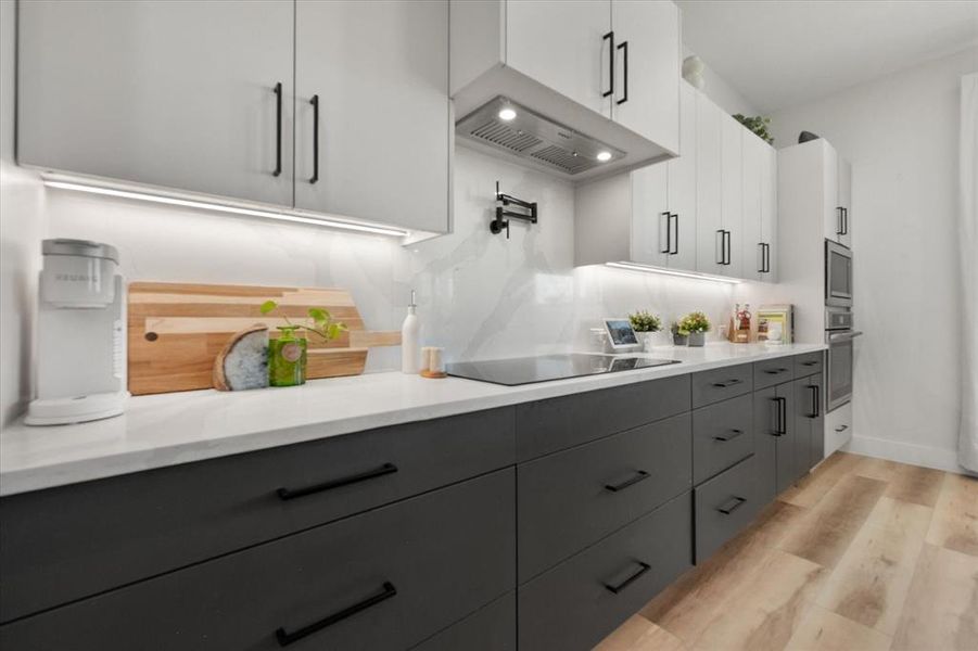 Furnished interior view inside a new home in , Dallas (Image 34). Furnished interior view inside a new home in , Dallas (Image 34).