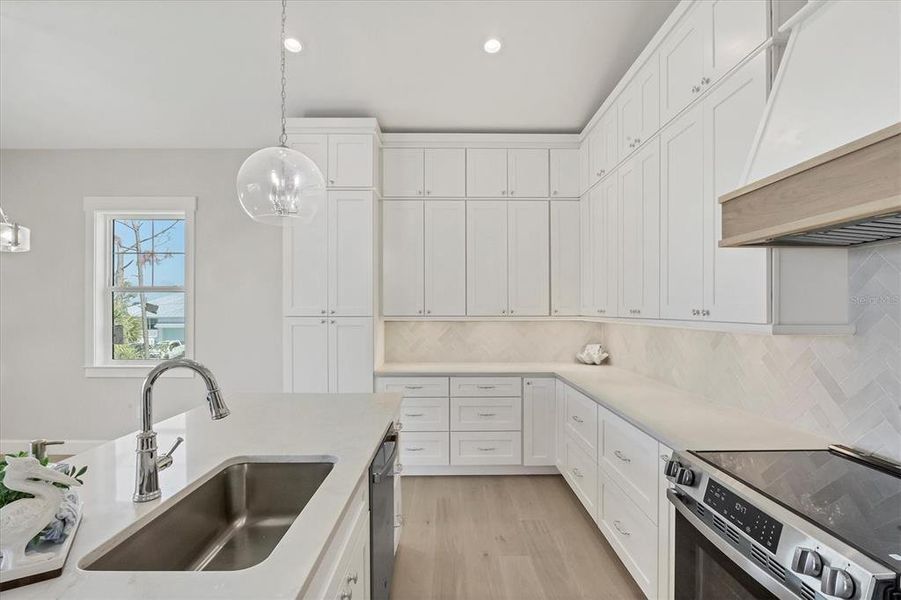 Furnished interior view inside a new home in , Englewood (Image 13).