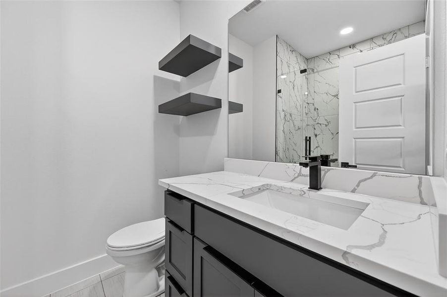 Furnished interior view inside a new home in , Grand Prairie (Image 11).