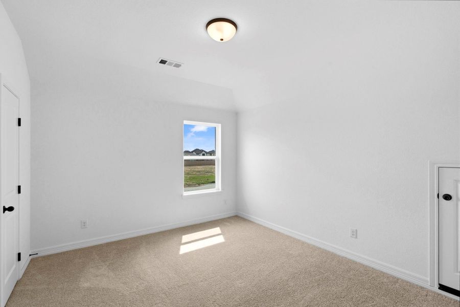 Spacious, unfurnished interior of a new home in Austin Point, Richmond (Image 26).