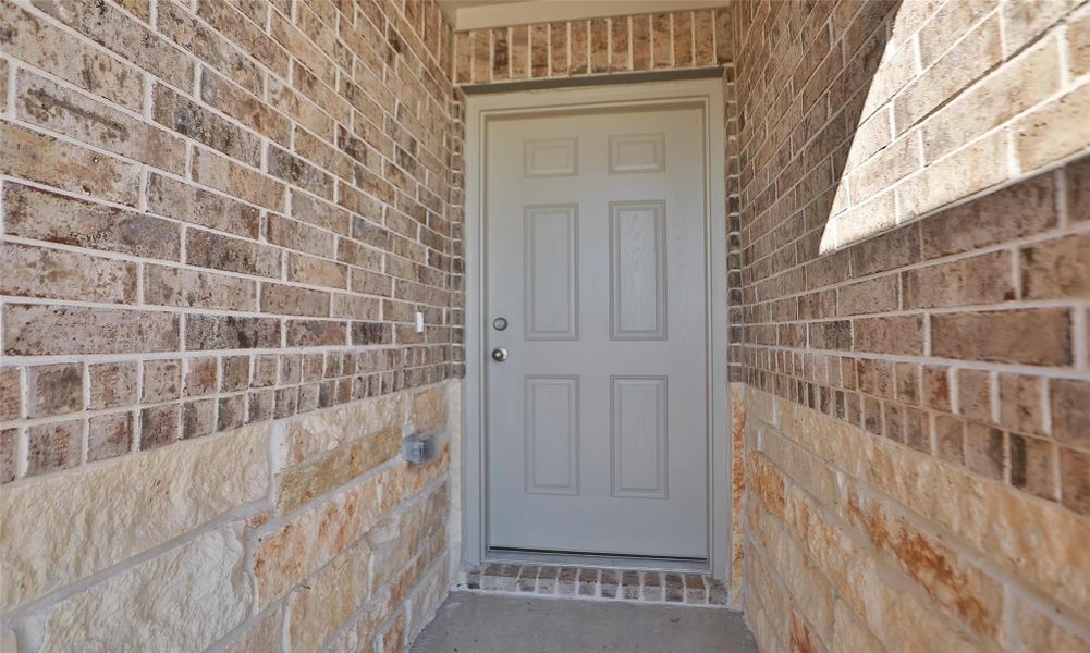 Exterior details and patio area of a home in River Ranch, Dayton (Image 17).