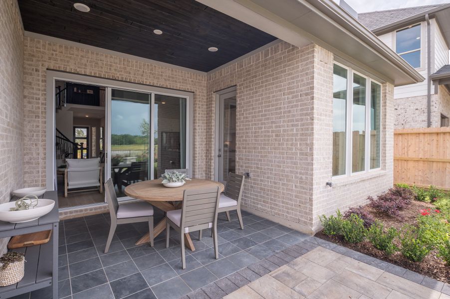 Representative exterior details of a home built from the Verdin by Tri Pointe Homes in Pecan Ridge, Fulshear (Image 3).