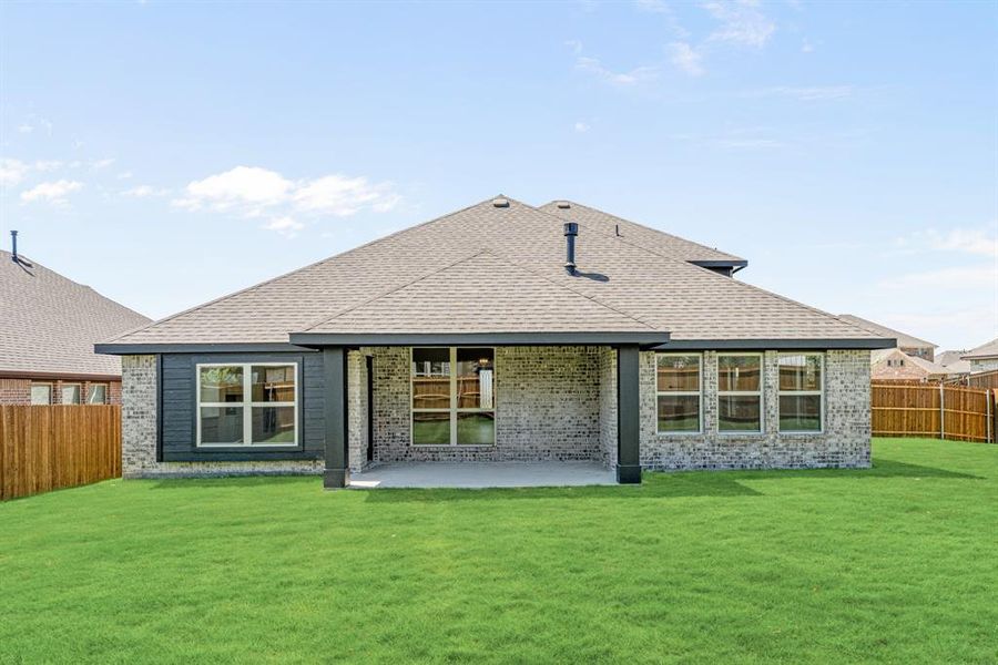 Front exterior of a new home in Trees Farm, DeSoto, TX, highlighting curb appeal (Image 25). Front exterior of a new home in Trees Farm, DeSoto, TX, highlighting curb appeal (Image 25).
