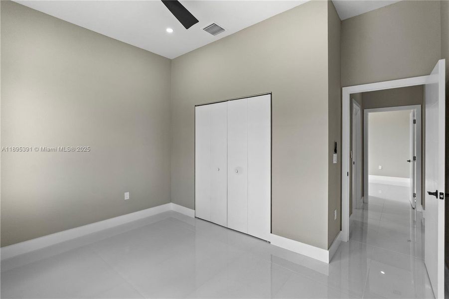 Spacious, unfurnished interior of a new home in , Oakland Park (Image 15). Spacious, unfurnished interior of a new home in , Oakland Park (Image 15).