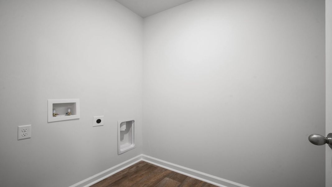 Spacious, unfurnished interior of a new home in Rice Hope, Port Wentworth (Image 41).
